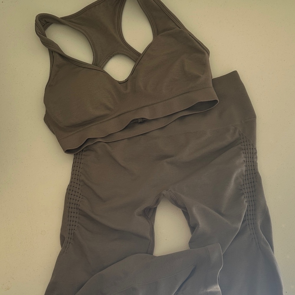 Alphalete Khaki Sports Bra and Leggings
